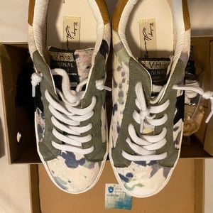 Brand new Vintage Havana shoes. Multi madness. Smoke free pet free home.